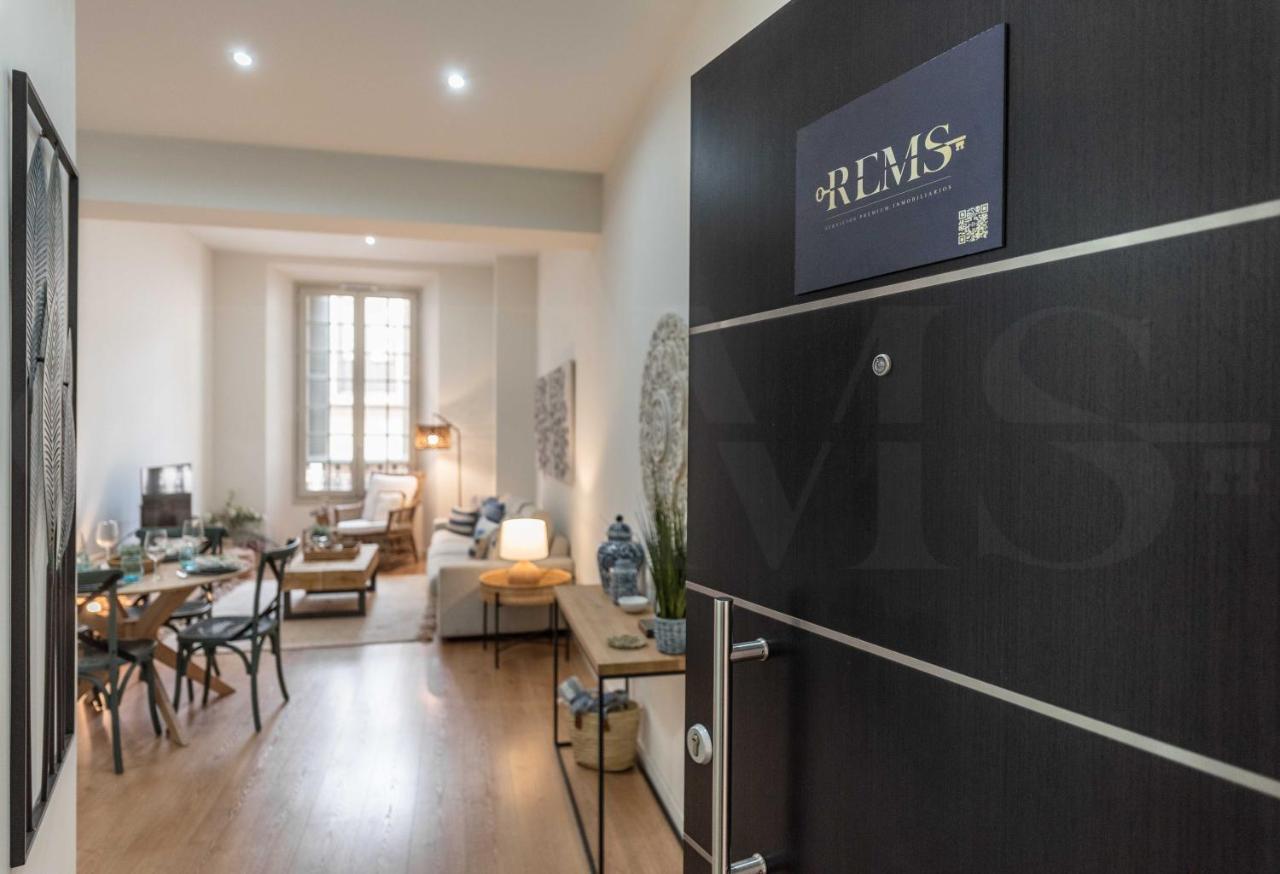 Dreamy Mediterranean Apartment With Parking - Center By Rems Malaga Exterior photo